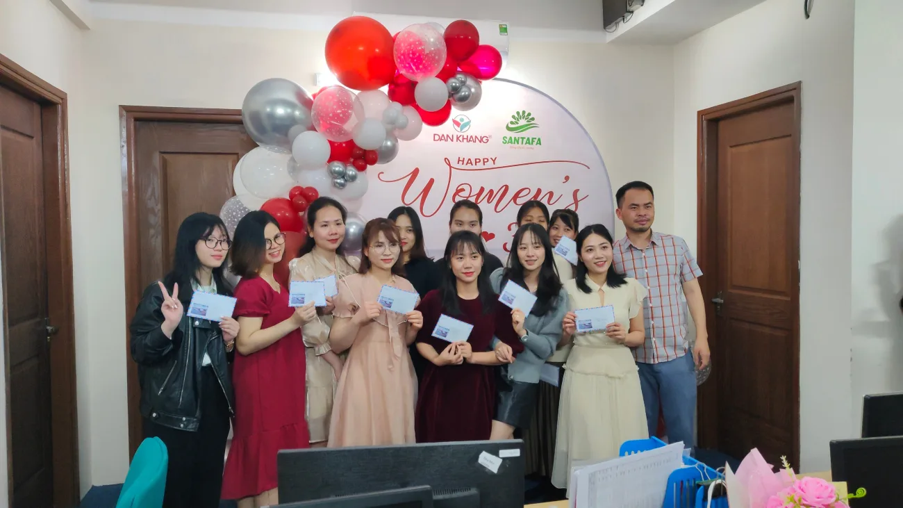 Santafa chúc mừng ngày Quốc tế Phụ nữ 8/3 – Dành tặng yêu thương tới một nửa thế giới Santafa chúc mừng ngày Quốc tế Phụ nữ 8/3 – Dành tặng yêu thương tới một nửa thế giới