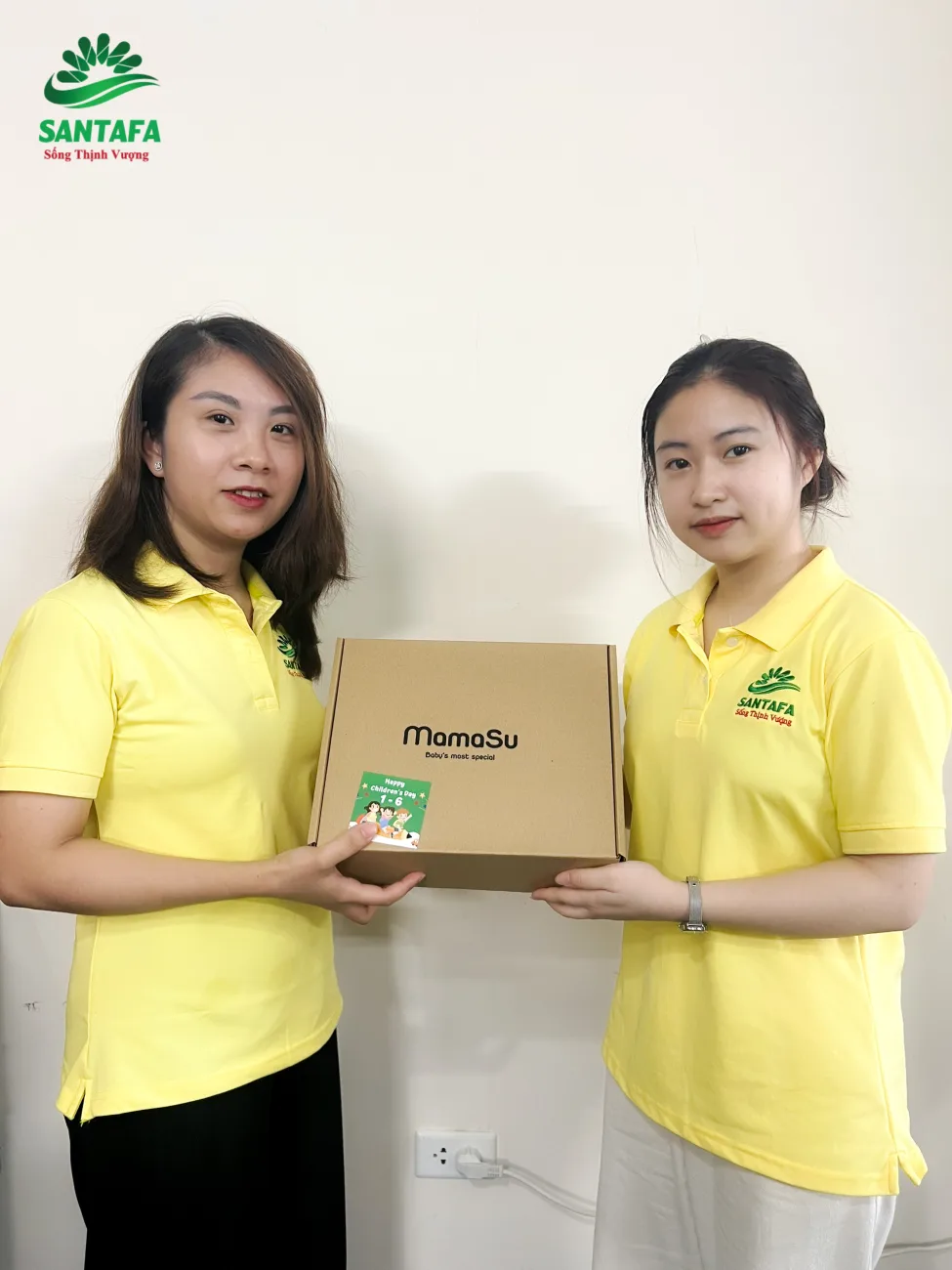 Santafa tổ chức tặng quà Tết Thiếu Nhi 1/6 Santafa tổ chức tặng quà Tết Thiếu Nhi 1/6