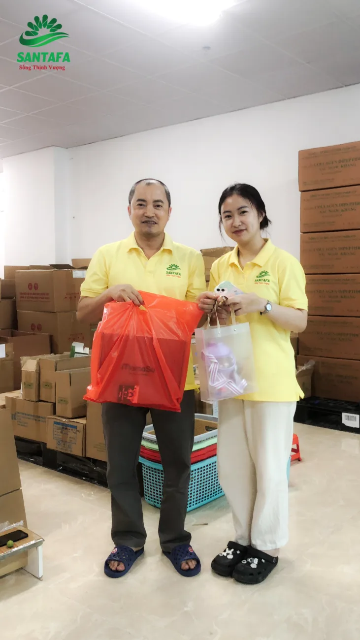 Santafa tổ chức tặng quà Tết Thiếu Nhi 1/6 tang-qua-tet-thieu-nhi-7