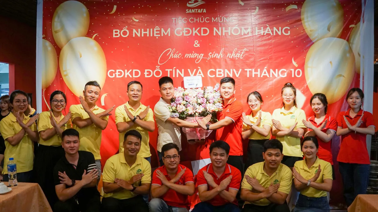 Chúc mừng sinh nhật CBNV tháng 10 - Dược Mỹ phẩm Santafa Chúc mừng sinh nhật CBNV tháng 10 - Dược Mỹ phẩm Santafa