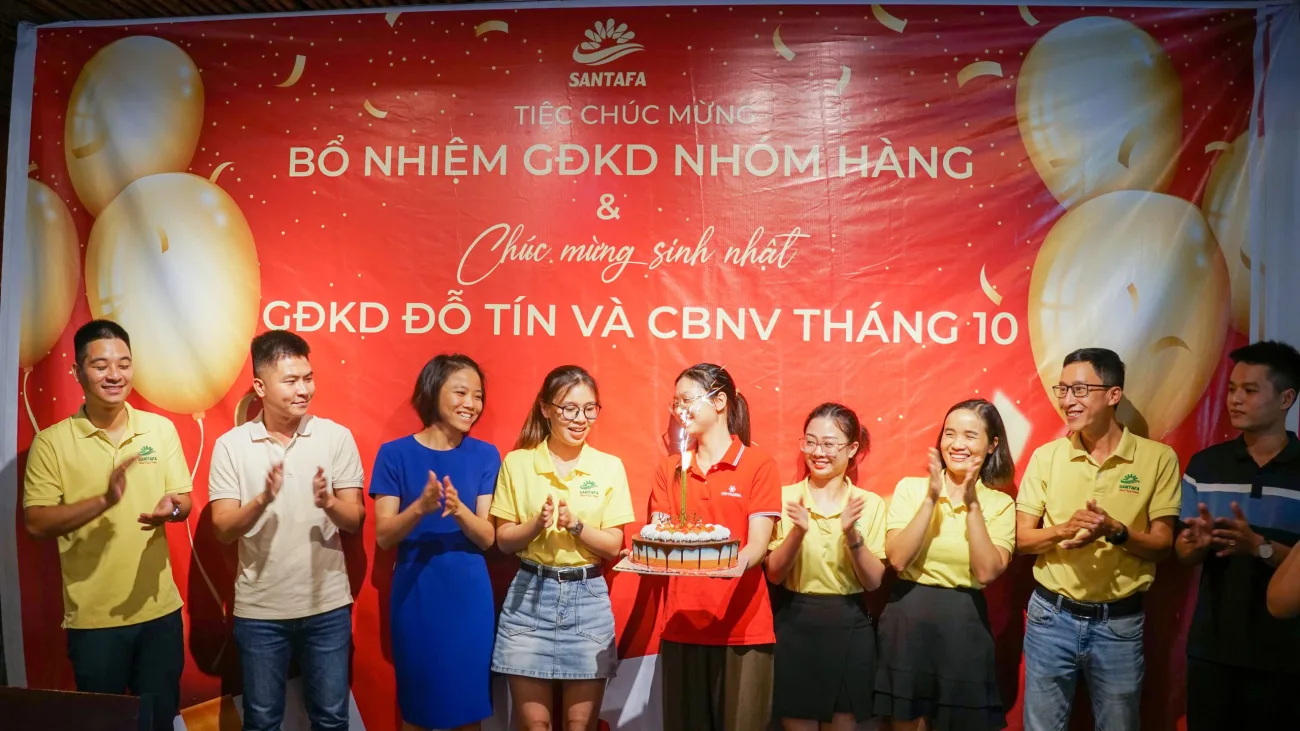 Chúc mừng sinh nhật CBNV tháng 10 - Dược Mỹ phẩm Santafa Chúc mừng sinh nhật CBNV tháng 10 - Dược Mỹ phẩm Santafa