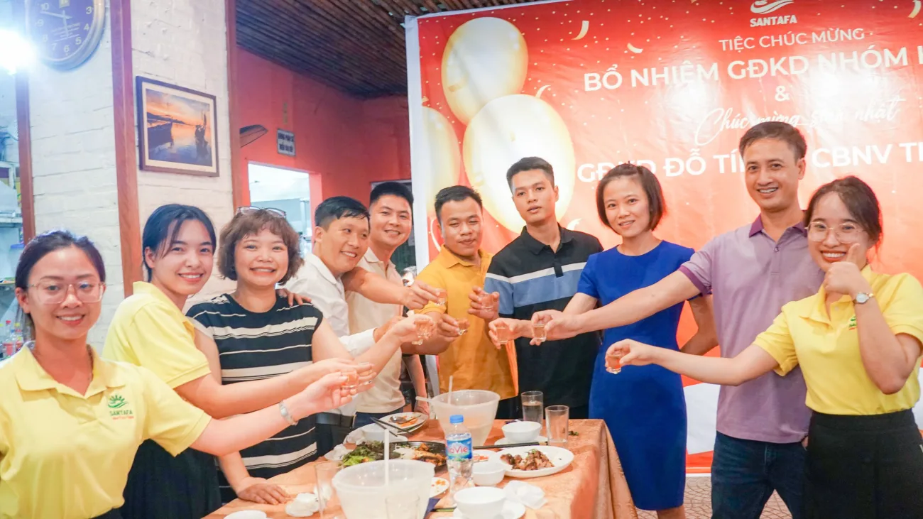 Chúc mừng sinh nhật CBNV tháng 10 - Dược Mỹ phẩm Santafa Chúc mừng sinh nhật CBNV tháng 10 - Dược Mỹ phẩm Santafa