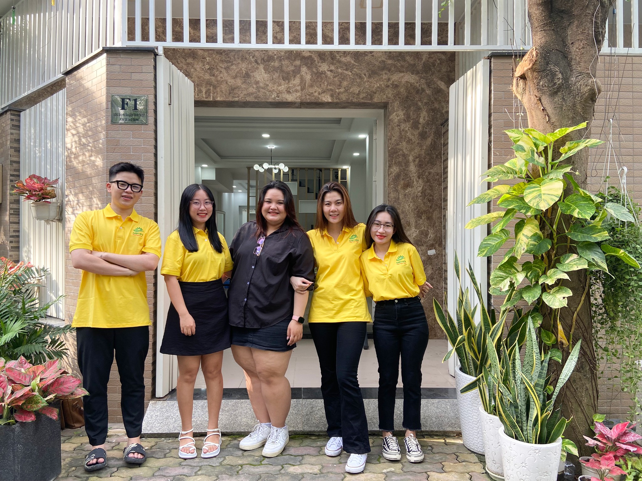 Dược mỹ phẩm Santafa tưng bừng khai trương văn phòng mới tại TP. Hồ Chí Minh