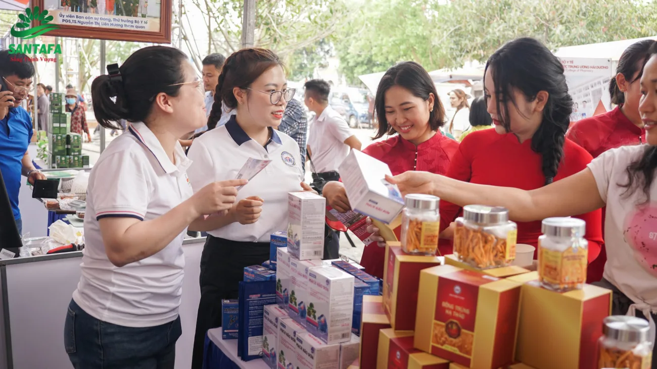 Dược Mỹ phẩm Santafa tham gia tuần hàng giới thiệu sản phẩm tiêu biểu tại Hải Dương