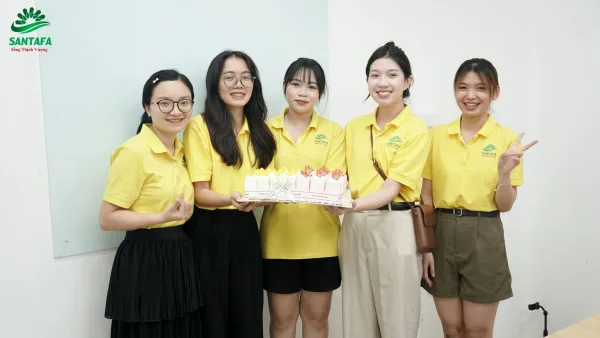 Dược Mỹ phẩm Santafa chúc mừng sinh nhật CBNV Quý II