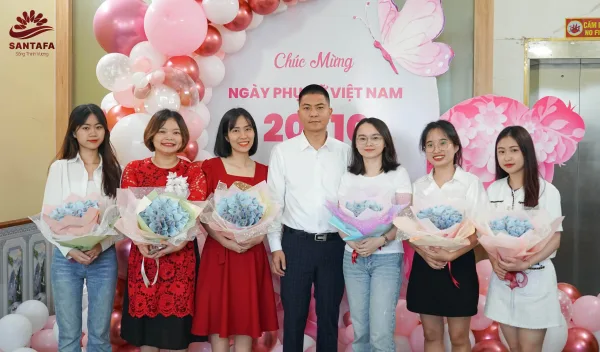 Dược Mỹ phẩm Santafa tưng bừng tổ chức chương trình chúc mừng Ngày Phụ Nữ Việt Nam 20-10 Dược Mỹ phẩm Santafa tưng bừng tổ chức chương trình chúc mừng Ngày Phụ Nữ Việt Nam 20-10