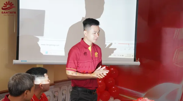 Chính thức ra mắt đồng phục nhận diện mới – Dược Mỹ phẩm Santafa dong-phuc-santafa-5