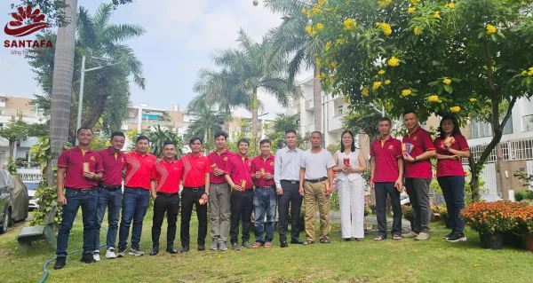 Những ngày đầu tiên