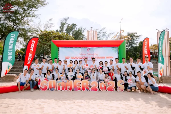 Team Building bùng nổ: “TIẾP NĂNG LƯỢNG – DẪN HÀNH TRÌNH”