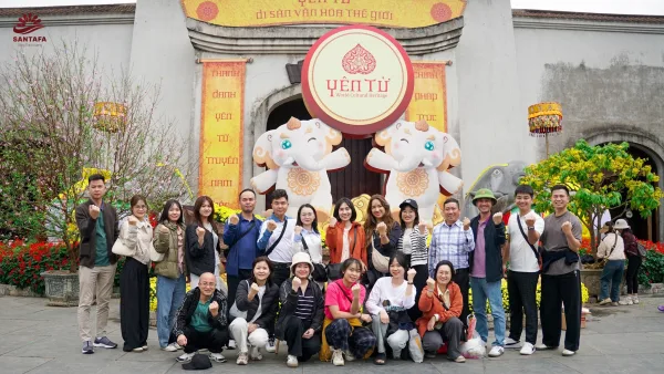 Du Xuân Yên Tử - Chùa Ba Vàng: Cùng Santafa gửi ước lành cho năm mới