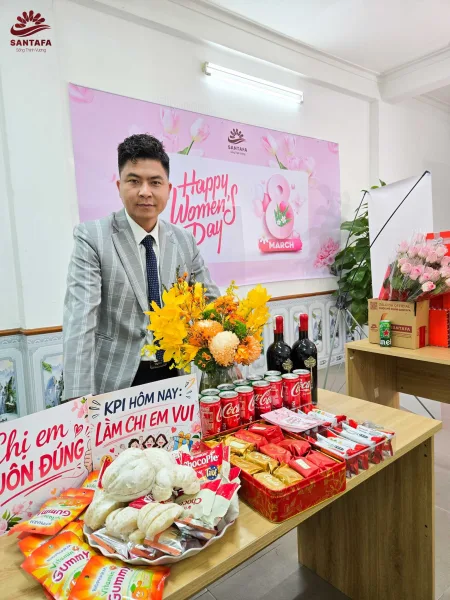 Khi "Nam Thần Santafa" vào vai người hùng ngày 8/3 Khi "Nam Thần Santafa" vào vai người hùng ngày 8/3
